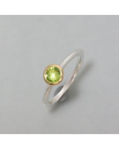 Delicate peridot ring, gold plated